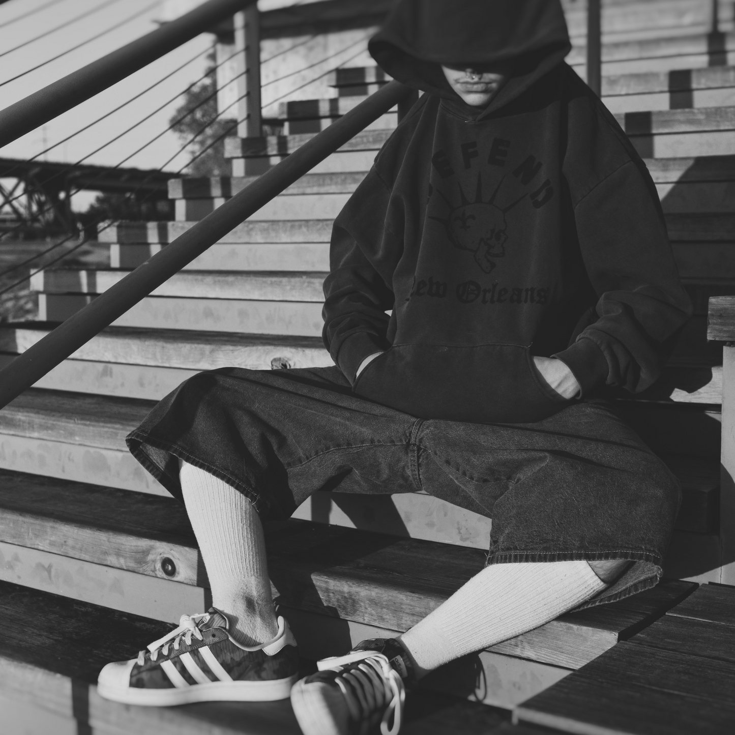 Defend Hoodie – Washed Black