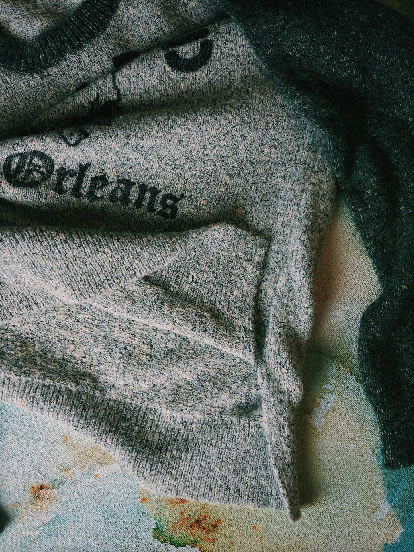 Defend Vintage 2-Tone Raglan Sweater