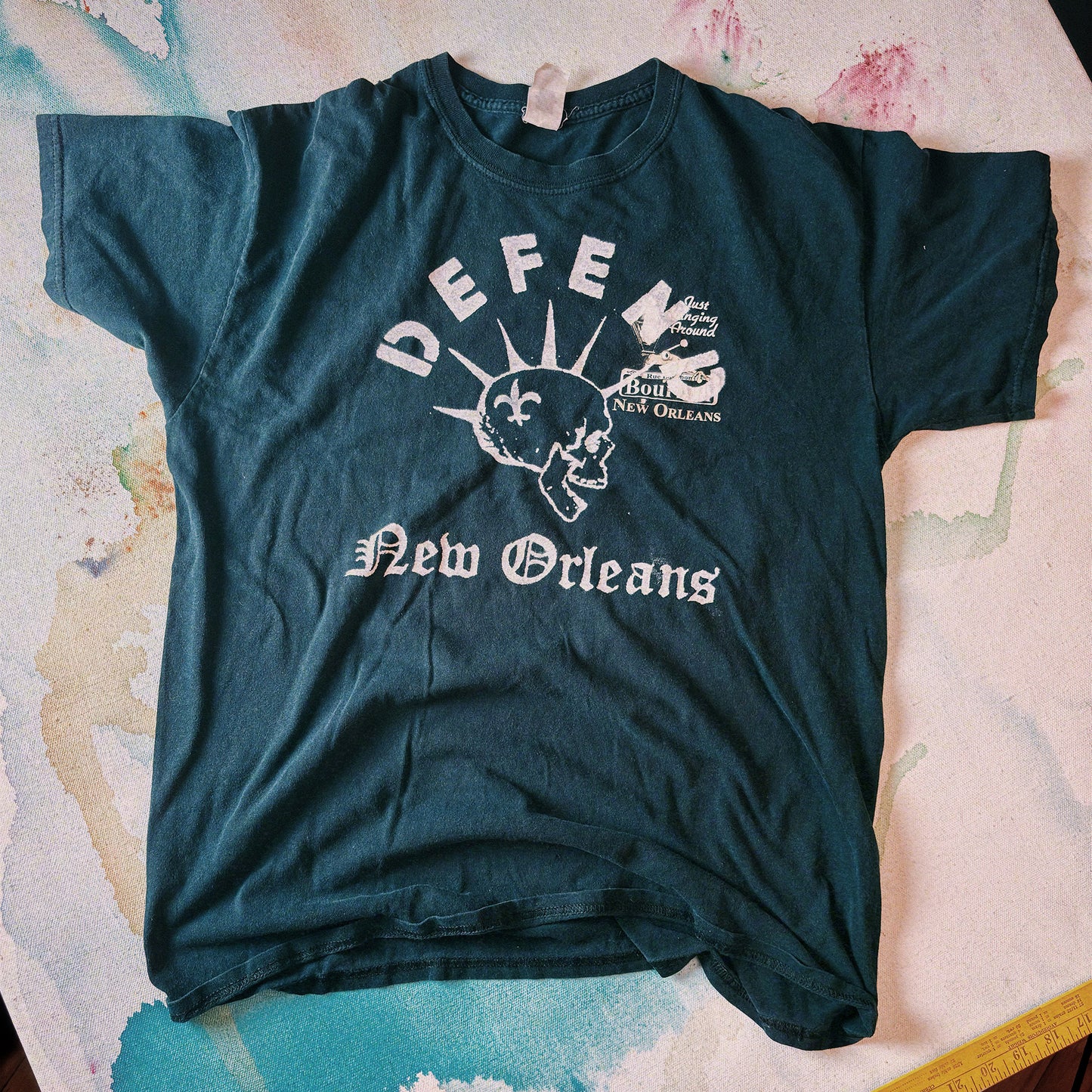 Defend Vintage Hanging Around